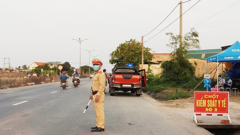 Phương tiện vận chuyển hàng hóa đi vào, ra và đi qua Thừa Thiên Huế phải đăng ký và được cấp phép Nhung luu y khi van chuyen hang qua hue tu 02.08